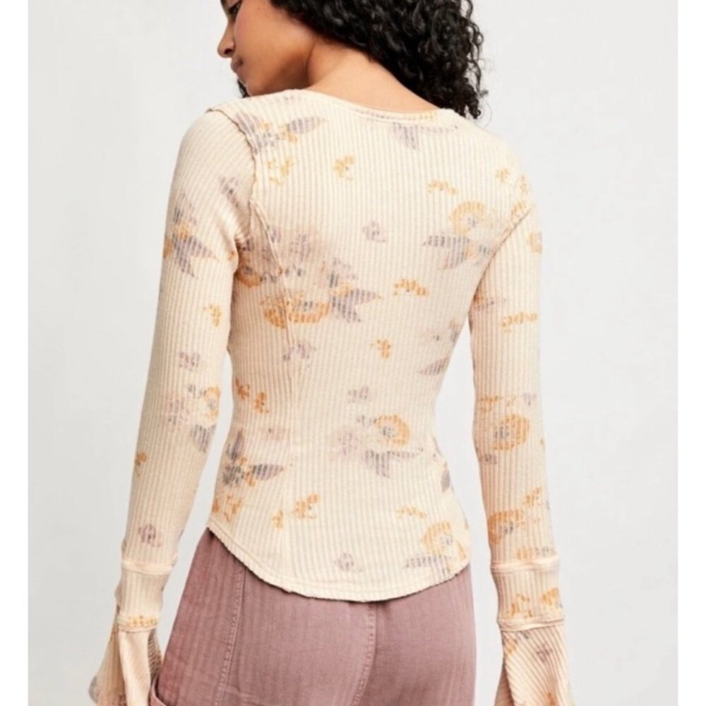 NWT Free People Ribbed Long Bell Sleeve Floral Print Retro Henley Top - Picture 6 of 16